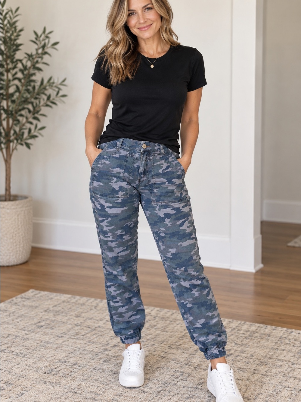 Like new White House Black Market Blue Camo Jogger Pants